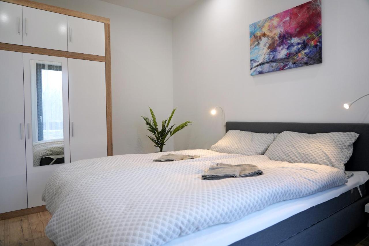 Apartman Zuzana Nesvady Екстериор снимка